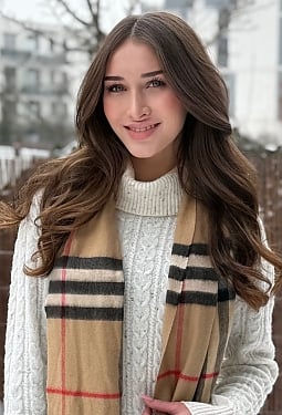 Julia, 18 y.o. from Kyiv, Ukraine