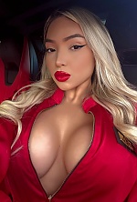 Ukrainian mail order bride Caroline from Brasília with blonde hair and brown eye color - image 6