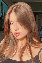 Ukrainian mail order bride Anna from Sofia with black hair and brown eye color - image 4