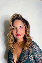 Ukrainian mail order bride Aziza from Alicante with light brown hair and green eye color - image 7