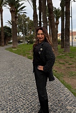 Ukrainian mail order bride Aziza from Alicante with light brown hair and green eye color - image 6