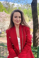 Ukrainian mail order bride Anastasia from Odesa with light brown hair and green eye color - image 6