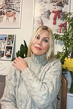 Ukrainian mail order bride Yuilia from Bamberg with blonde hair and grey eye color - image 6
