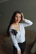 Ukrainian mail order bride Daria from Boryspil with brunette hair and brown eye color - image 5