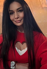 Ukrainian mail order bride Yana from Marbella with brunette hair and blue eye color - image 4