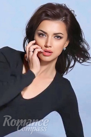 Ukrainian mail order bride Alla from Podgorica with brunette hair and brown eye color - image 1