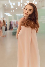 Ukrainian mail order bride Yuliia from Kyiv with light brown hair and green eye color - image 7