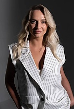 Ukrainian mail order bride Yana from Zaporizhzhya with blonde hair and grey eye color - image 3