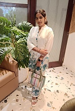 Ukrainian mail order bride Luxita from Ambāla with black hair and brown eye color - image 4