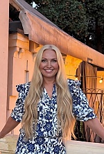 Ukrainian mail order bride Angela from Praha 11 with blonde hair and blue eye color - image 4