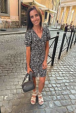 Ukrainian mail order bride Inna from Kryvyi Rih with light brown hair and brown eye color - image 4