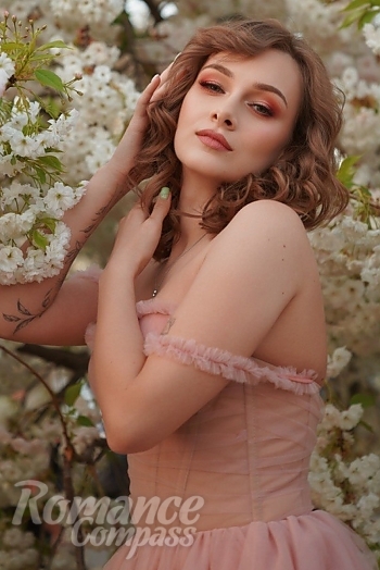 Ukrainian mail order bride Anastasia from Cherkasy with brunette hair and green eye color - image 1