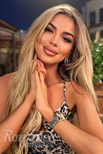 Ukrainian mail order bride Alina from Kyiv with blonde hair and grey eye color - image 1