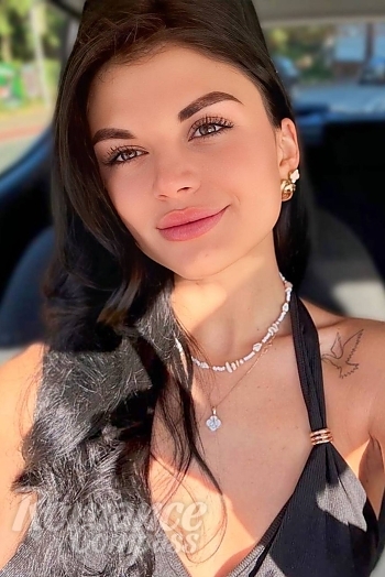 Ukrainian mail order bride Vladyslava from Bielefeld with black hair and brown eye color - image 1