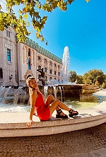 Ukrainian mail order bride Alina from Valencia with light brown hair and brown eye color - image 9