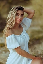 Ukrainian mail order bride Alina from Valencia with light brown hair and brown eye color - image 14
