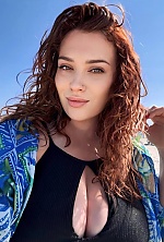 Ukrainian mail order bride Diana from New York with light brown hair and green eye color - image 9