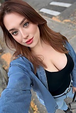 Ukrainian mail order bride Diana from New York with light brown hair and green eye color - image 8