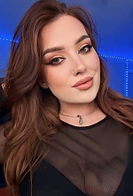 Ukrainian mail order bride Diana from New York with light brown hair and green eye color - image 4