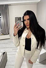 Ukrainian mail order bride Yuliia from Kyiv with black hair and brown eye color - image 4