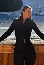 Ukrainian mail order bride Daria from Bucharest with brunette hair and brown eye color - image 8