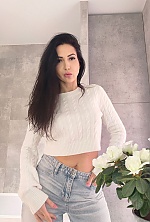 Ukrainian mail order bride Anna from Kyiv with light brown hair and brown eye color - image 7