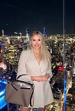 Ukrainian mail order bride Oksana from New York with blonde hair and green eye color - image 9