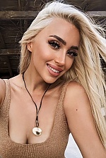 Ukrainian mail order bride Lucia from Chicago with blonde hair and hazel eye color - image 3