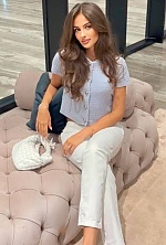 Ukrainian mail order bride Yevhenia from Nuremberg with brunette hair and green eye color - image 4