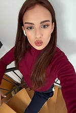 Ukrainian mail order bride Yevhenia from Nuremberg with brunette hair and green eye color - image 9