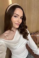 Ukrainian mail order bride Elha from Stavanger with light brown hair and brown eye color - image 9