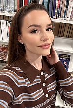 Ukrainian mail order bride Elha from Stavanger with light brown hair and brown eye color - image 6