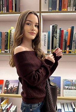 Elha, 24 y.o. from Stavanger, Norway