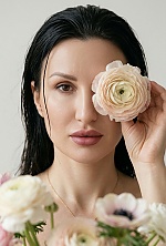 Ukrainian mail order bride Diana from Odesa with brunette hair and brown eye color - image 2