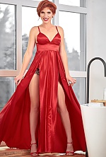 Ukrainian mail order bride Irina from Rivne with auburn hair and hazel eye color - image 5