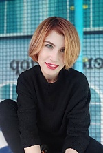 Ukrainian mail order bride Irina from Rivne with auburn hair and hazel eye color - image 2