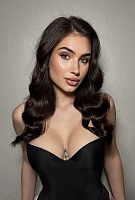 Ukrainian mail order bride Anastasia from Kyiv with light brown hair and green eye color - image 10