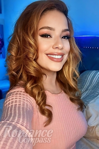 Ukrainian mail order bride Melina from São Paulo with red hair and brown eye color - image 1