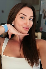 Ukrainian mail order bride Inna from Odesa with light brown hair and brown eye color - image 4