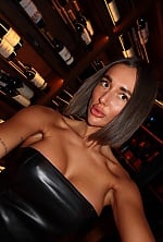 Ukrainian mail order bride Yuliia from Lviv with black hair and grey eye color - image 6