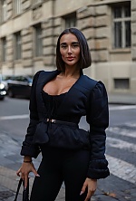 Ukrainian mail order bride Yuliia from Lviv with black hair and grey eye color - image 10