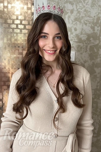 Ukrainian mail order bride Diana from Cherkasy with light brown hair and blue eye color - image 1