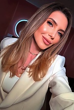 Ukrainian mail order bride Oksana from Lviv with light brown hair and green eye color - image 4