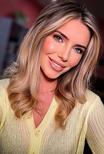 Ukrainian mail order bride Oksana from Lviv with light brown hair and green eye color - image 6