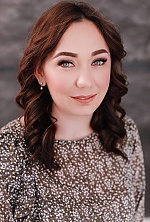 Ukrainian mail order bride Vira from Mykolaiv with light brown hair and grey eye color - image 2