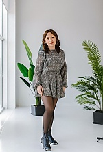 Ukrainian mail order bride Vira from Mykolaiv with light brown hair and grey eye color - image 4