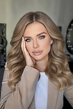 Ukrainian mail order bride Yuliya from Kyiv with blonde hair and grey eye color - image 11