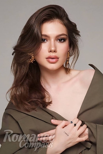 Ukrainian mail order bride Tamara from Kyiv with light brown hair and brown eye color - image 1