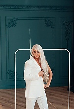 Ukrainian mail order bride Vladlena from Los Angeles with blonde hair and grey eye color - image 2