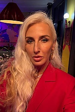 Ukrainian mail order bride Vladlena from Los Angeles with blonde hair and grey eye color - image 3